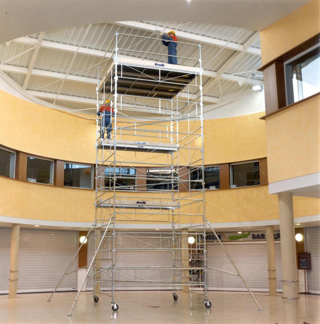 Notre zone d'activité pour ce service Solutions d’accès en hauteur : sapines avec échelles intégrées, escaliers de chantier ou issues de secours rampes PMR