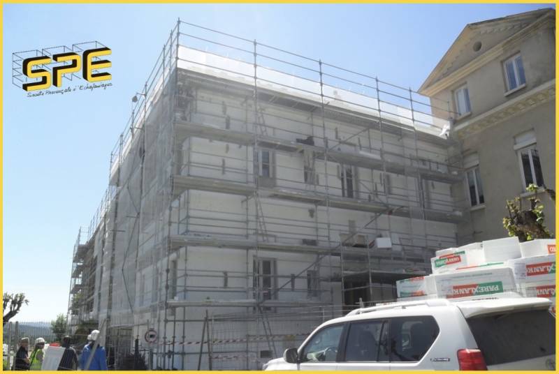 Échafaudage façade sur Digne-les-Bains 04