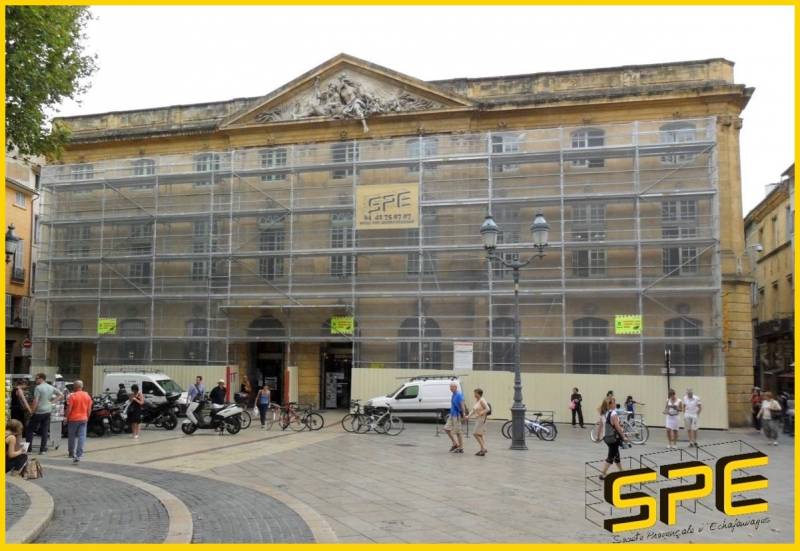 Échafaudage - Place de la mairie à Aix-en-Provence